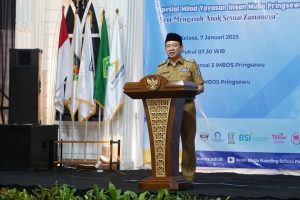 Membuka Seminar Parenting, Marinda Kurniawan: Semoga bermanfaat untuk orangtua dalam mengasuh anak secara benar sesuai tuntunan agama.