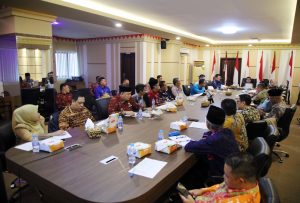 Pj. Sekdaprov Fredy SM Pimpin Rapat Penyelenggaraan Haji Tahun 2025, Bahas Subsidi Ongkos Transit Daerah dan Rekrutmen Petugas Haji Daerah