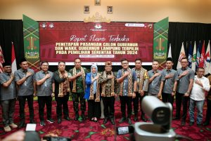 Pj. Gubernur Samsudin Hadiri Rapat Pleno Terbuka KPU Provinsi Lampung dalam Rangka Penetapan Rahmat Mirzani Djausal dan Jihan Nurlela sebagai Calon Gubernur dan Wakil Gubernur Terpilih Periode 2025-2030