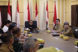 Pj. Gubernur Samsudin Pimpin Rakor Tuntaskan Masalah Pengelolaan Sampah dan Perbaikan Operasional TPA Open Dumping Kabupaten/Kota se-Provinsi Lampung