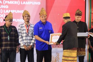 DPD KNPI Provinsi Lampung Terima Penghargaan dari Bawaslu Provinsi Lampung