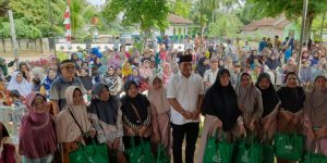 Bulan Suci Ramadan, Anggota DPR-RI Aprozi Alam Salurkan Ribuan Paket Bantuan ke Masyarakat di Lampung Utara