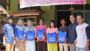 YBM BRILiaN RO Bandar Lampung Salurkan Bantuan Survival Kit dan Peket Penyelenggaraan Jenazah Untuk Korban Banjir Kecamatan Panjang