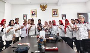 DPP Lampung Sai Serahkan Beberapa Buku untuk Nuwa Baca Zainal Abidin Pagar Alam