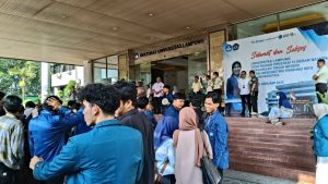 Ratusan Mahasiswa Seruduk Rektorat Unila Terkait Meninggalnya Pratama Wijaya