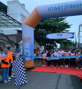 CommRun 2025 Gaet 700 Peserta dari Berbagai Daerah: Kolaborasi Inovatif Mahasiswa Ilmu Komunikasi UBL dan Komunitas Kawan Lari