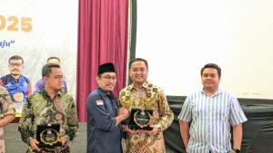 Thomas Amirico Raih Award 2025,Bukti Komitmen Memajukan Pendidikan Lampung.