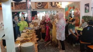 Menikmati Bandarlampung dari Langit di Sky Town Coffee dan Elty Gallery