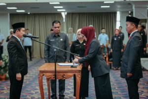 Sekdaprov Marindo Kurniawan Lantik 31 Pejabat di Lingkungan Pemprov Lampung 