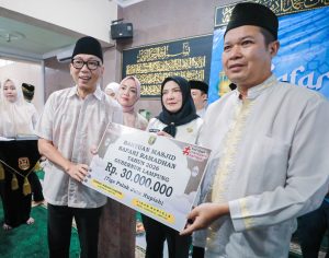 Gubernur Rahmat Mirzani Djausal Safari Ramadan di Bandar Lampung