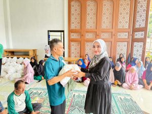 IKATRI Hiswana Migas Lampung Salurkan Puluhan Paket Bantuan di TPA Masjid Baitul Kirom