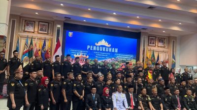 Gubernur Mirza Kukuhkan H. Darussalam Ketua Forum Pembauran Kebangsaan (FPK) Lampung 2025-2029
