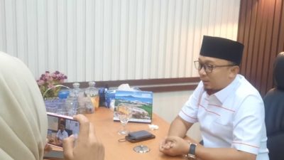 Salat Jangan Dikorbankan! M Syukron: Kampus Bukan Kerajaan Kating