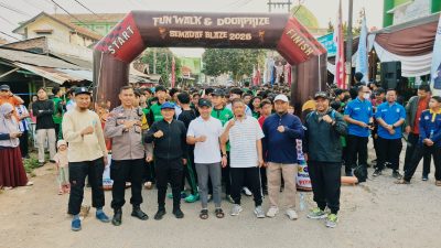 Prof. Warsito Lepas Semadap Blaze Fun Walk 2026 Darul Fattah